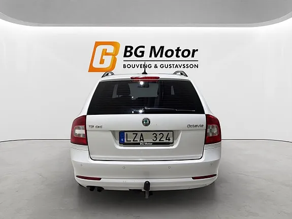 Skoda Octavia 2012 photo 5