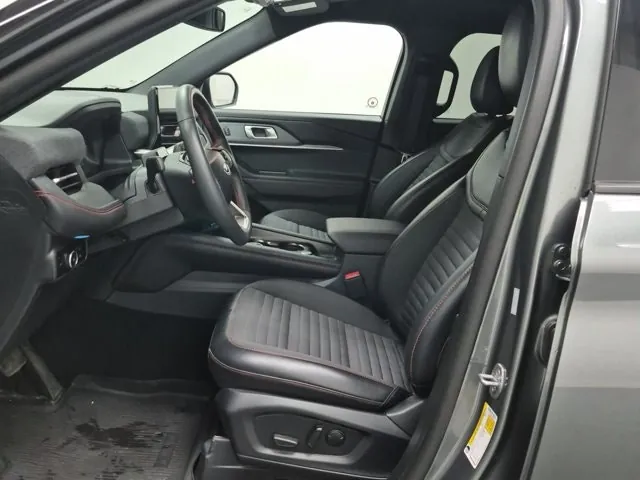 Ford Explorer 2025 photo 5