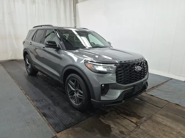 Ford Explorer 2025 photo 2