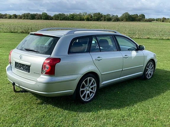 Toyota Avensis 2006 photo 3