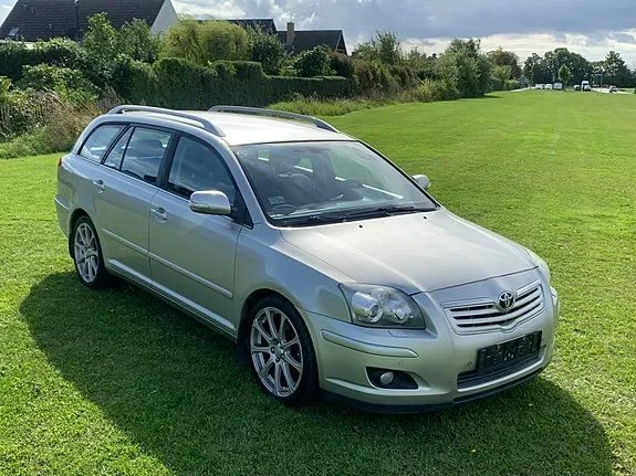 Toyota Avensis 2006 photo 2
