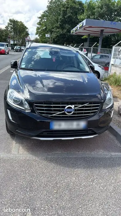 Volvo Xc60 2017 photo 2