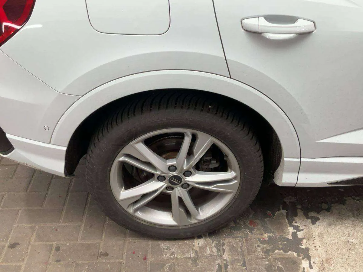 Audi Q3 2021 photo 3