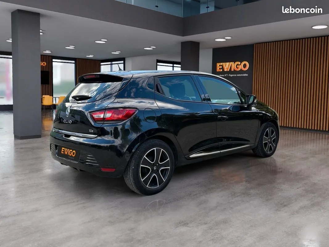 Renault Clio 2014 photo 2
