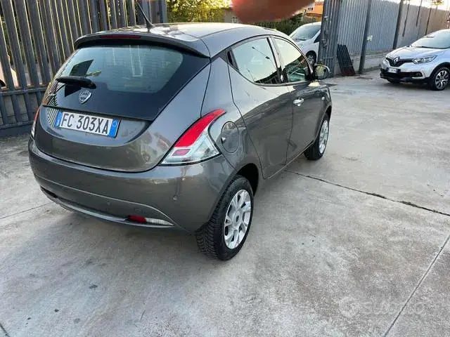 Lancia Ypsilon 2016 photo 4