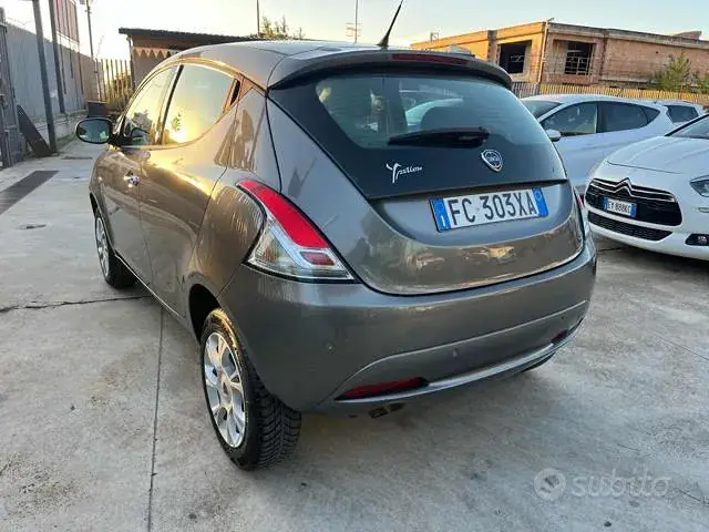Lancia Ypsilon 2016 photo 2