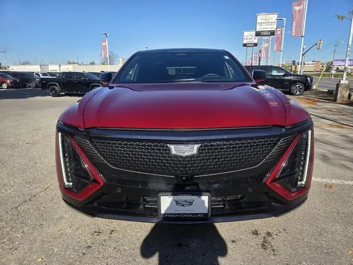 Cadillac Lyriq 2026 photo 2