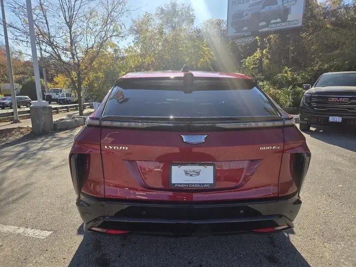 Cadillac Lyriq 2026 photo 3