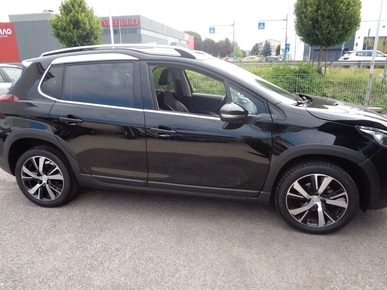 Peugeot 2008 2017 photo 4