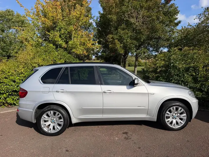 BMW X5 2013 photo 2