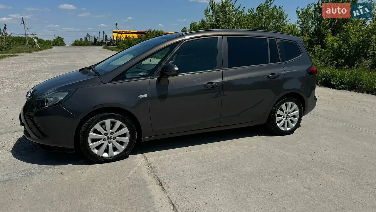 Opel Zafira Tourer 2013 photo 4