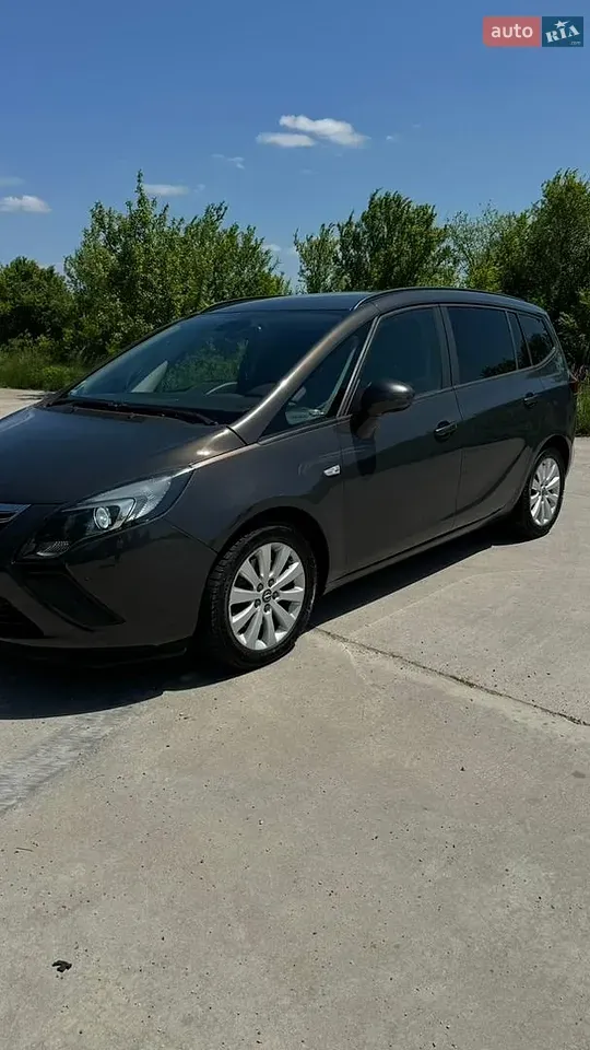 Opel Zafira Tourer 2013 photo 3