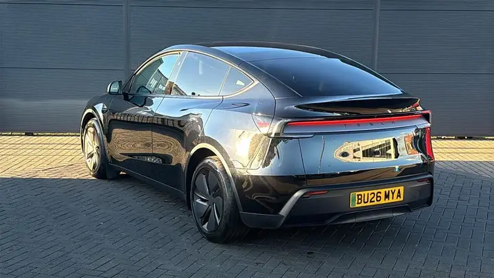 Tesla Model Y 2026 photo 3