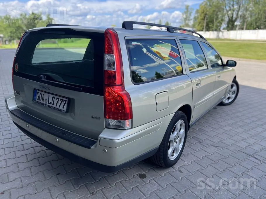 Volvo V70 2005 photo 2