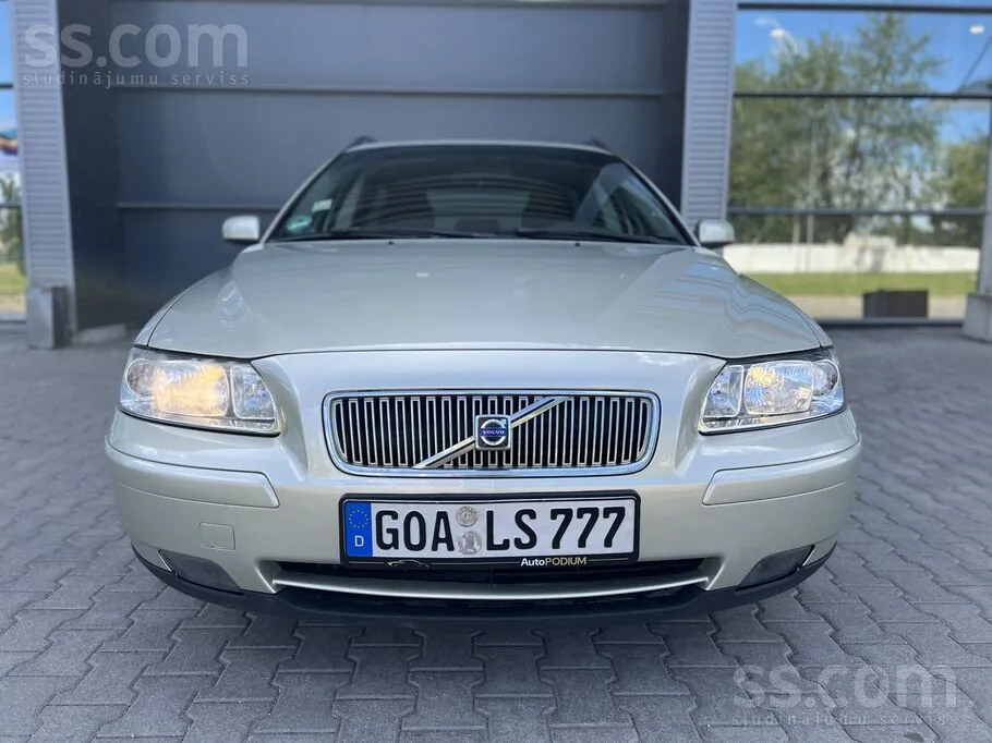 Volvo V70 2005 photo 4