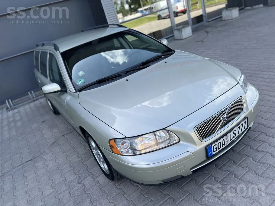 Volvo V70 2005 photo 5