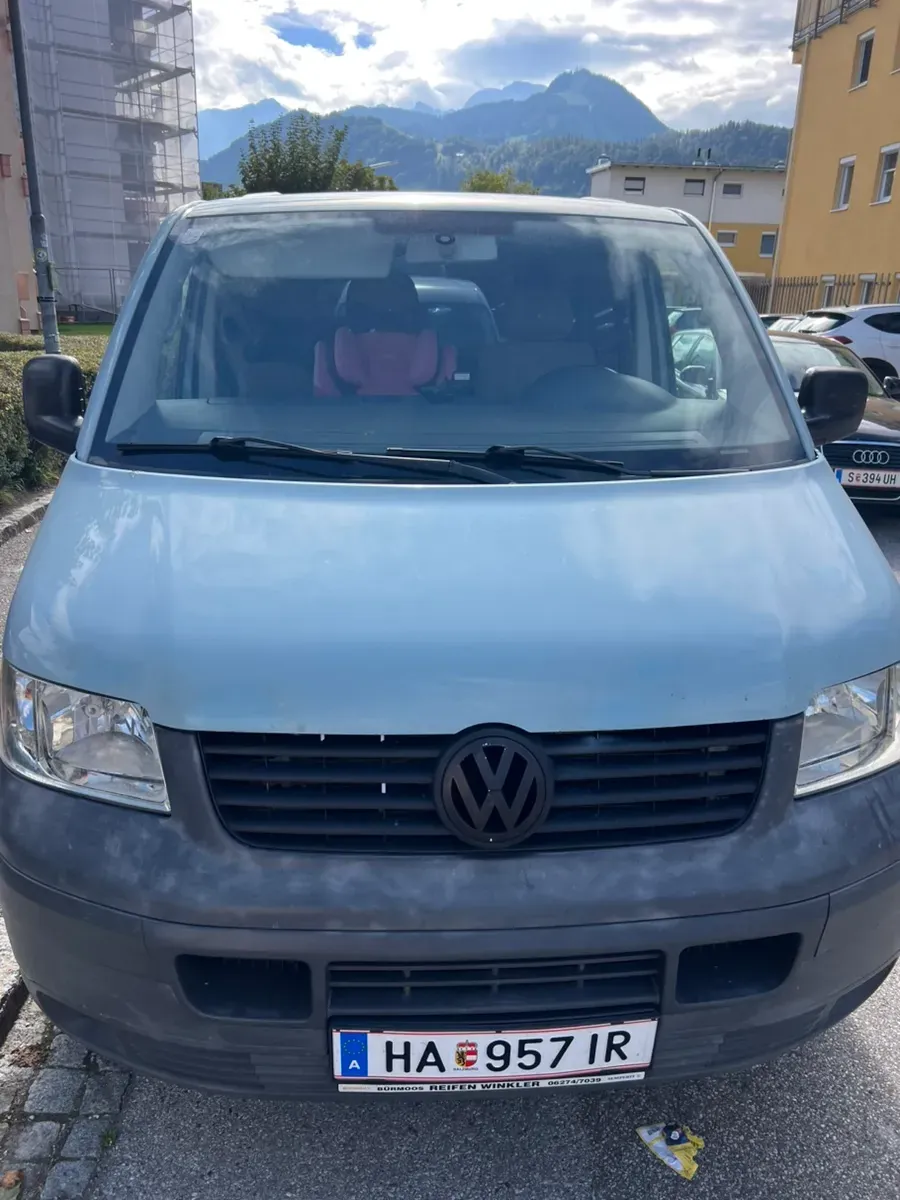 Volkswagen T5 2004 photo 2