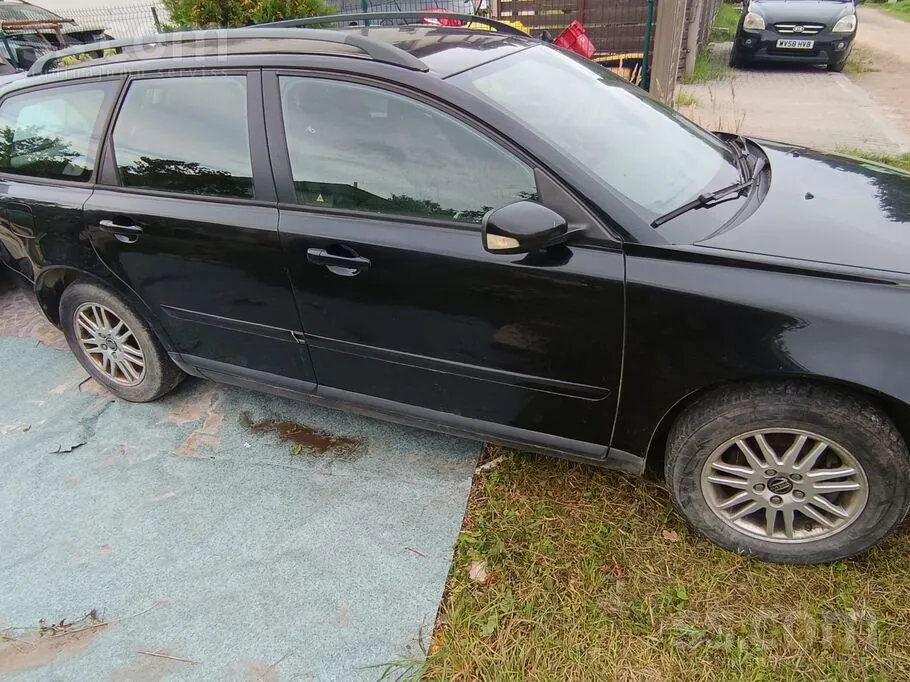 Volvo V50 2006 photo 2