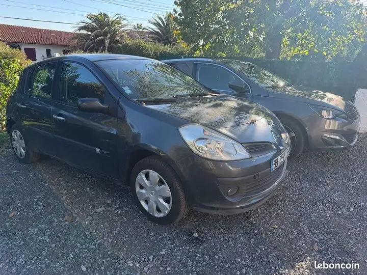 Renault Clio 2005 photo 4
