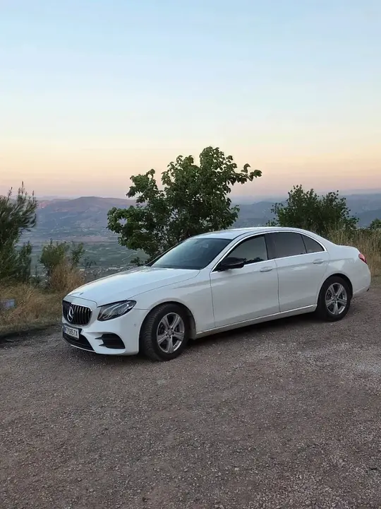 Mercedes-Benz E-Class 2017 photo 3