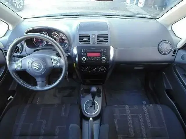 Suzuki Sx4 2010 photo 2