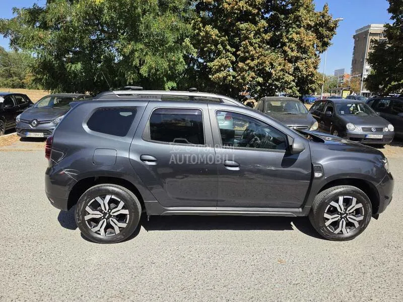 Dacia Duster 2023 photo 2