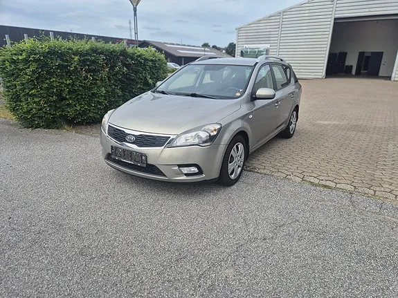 Kia Ceed 2012 photo 2