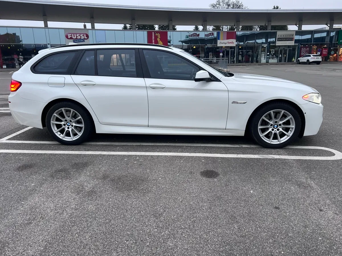BMW 5 Series 2012 photo 3