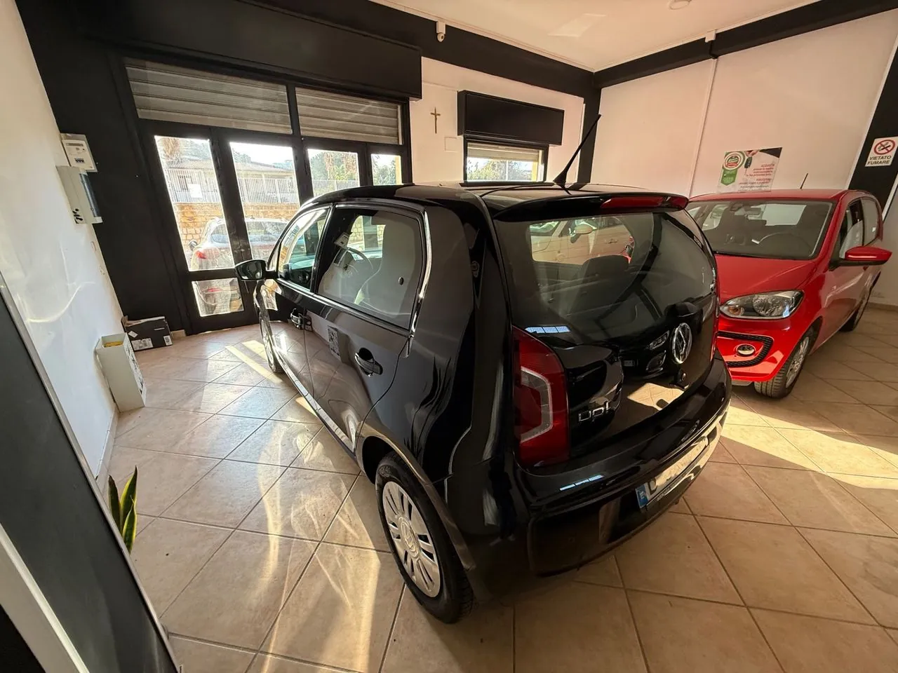 Volkswagen Up 2015 photo 5