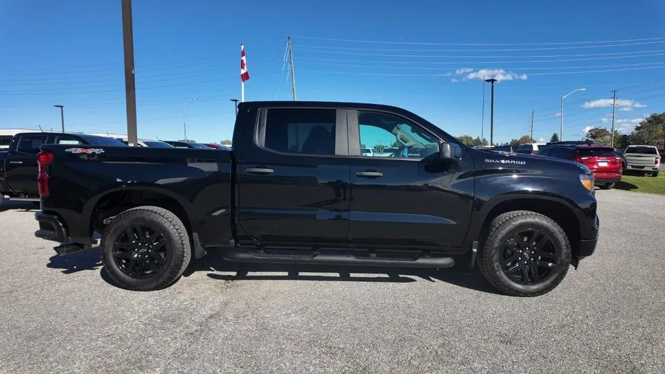 Chevrolet Silverado 1500 2025 photo 4