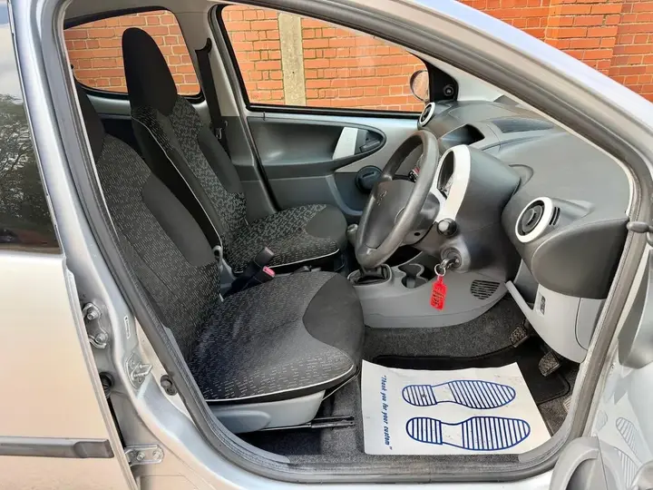 Peugeot 107 2011 photo 3