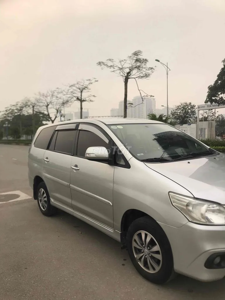 Toyota Innova 2015 photo 2