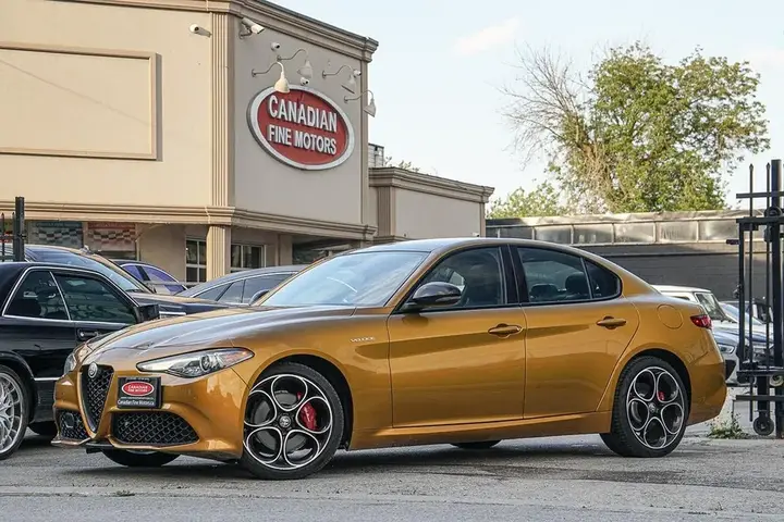 Alfa Romeo Giulia 2022 photo 2