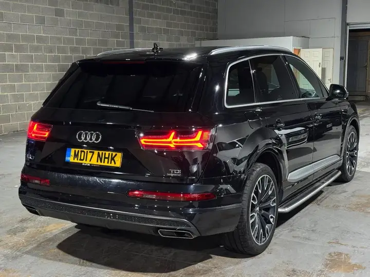 Audi Q7 2017 photo 3