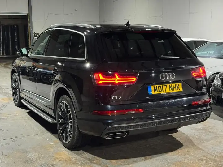 Audi Q7 2017 photo 4
