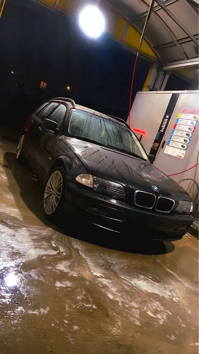 BMW 3 Series 2001 photo 2