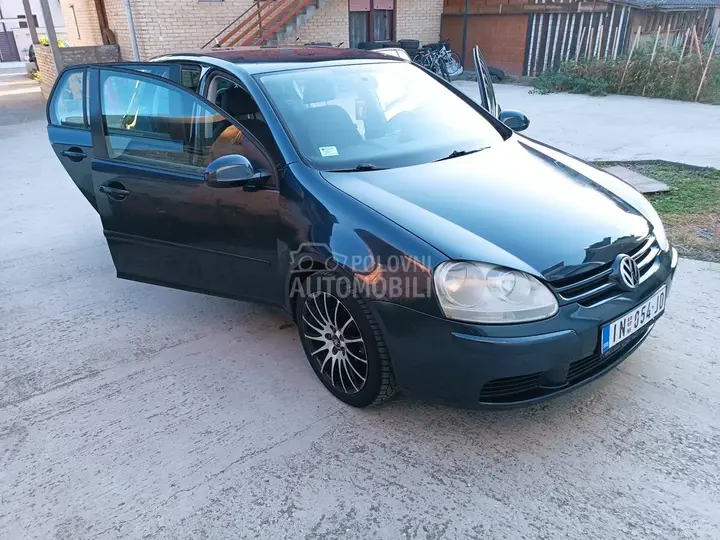 Volkswagen Golf 5 2008 photo 4