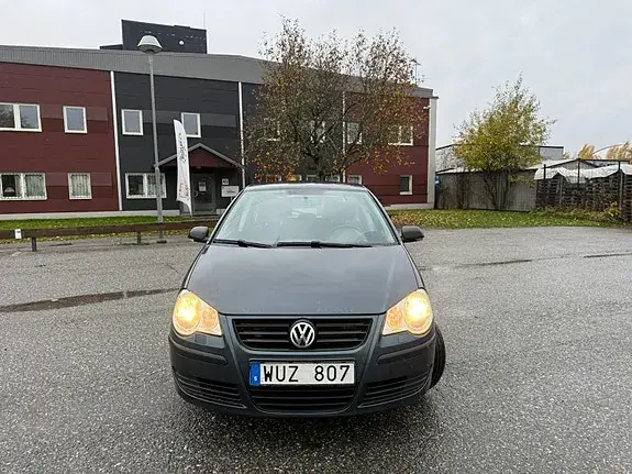 Volkswagen Polo 2006 photo 2