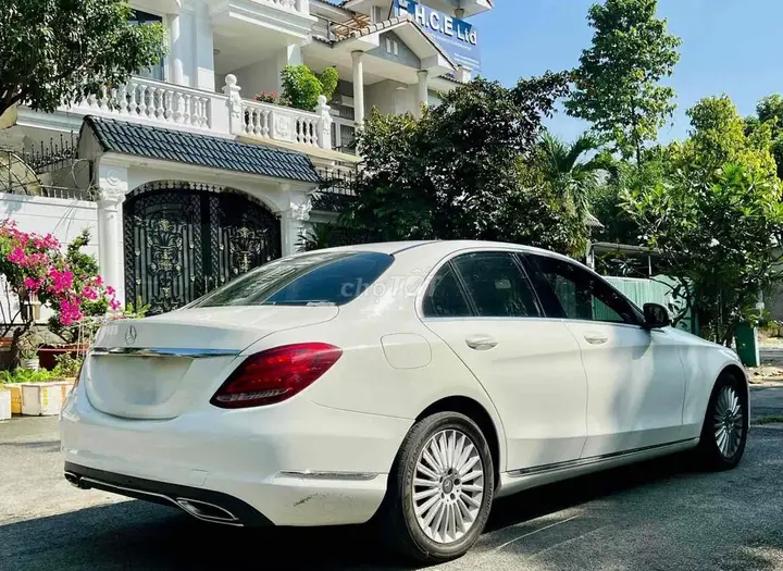 Mercedes-Benz C-Class 2016 photo 2