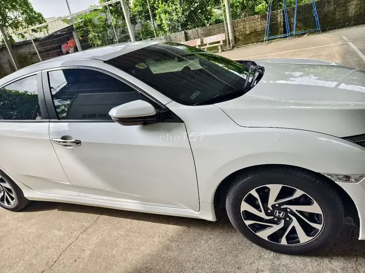 Honda Civic 2018 photo 4