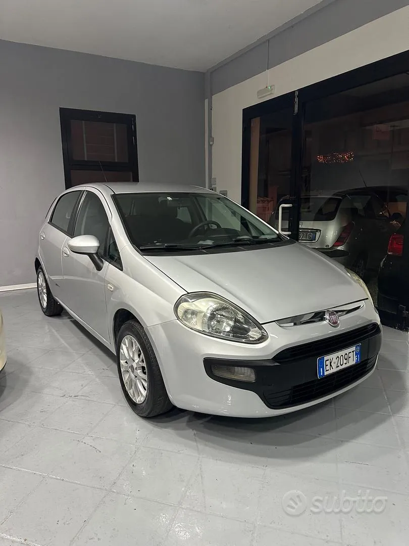 Fiat Punto Evo 2012 photo 3