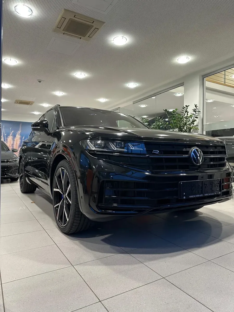 Volkswagen Touareg 2025 photo 2