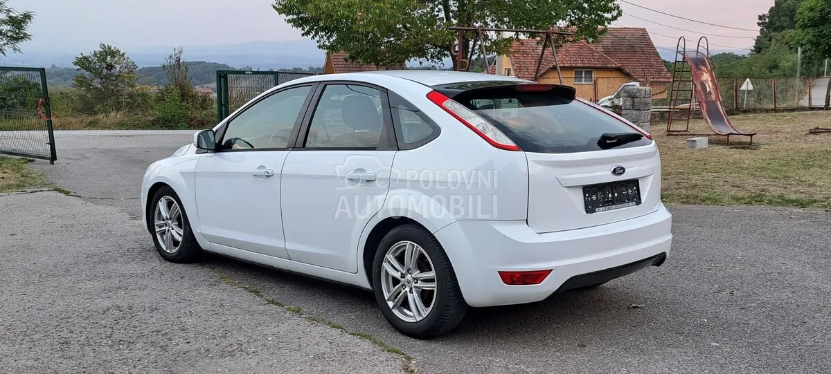 Ford Focus 2010 photo 5