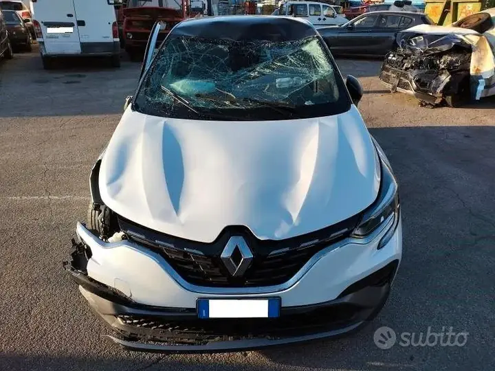 Renault Captur 2022 photo 2