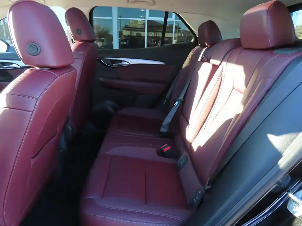 Buick Envision 2026 photo 5