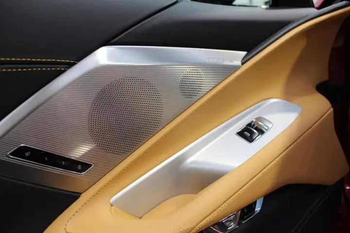 Chevrolet Corvette 2023 photo 2