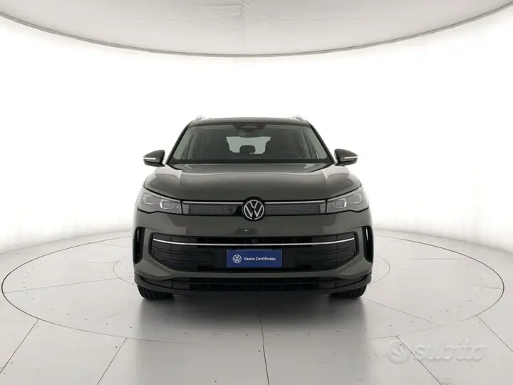 Volkswagen Tiguan 2024 photo 2