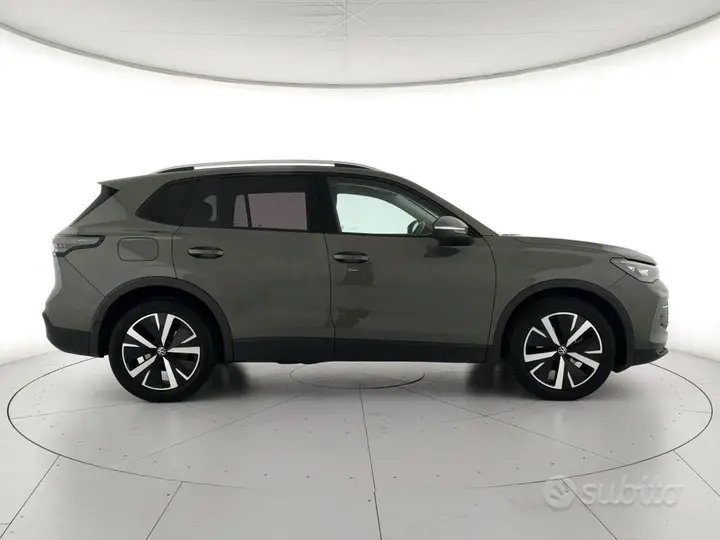 Volkswagen Tiguan 2024 photo 3