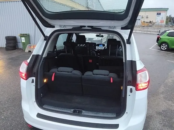 Ford Grand C-Max 2012 photo 5