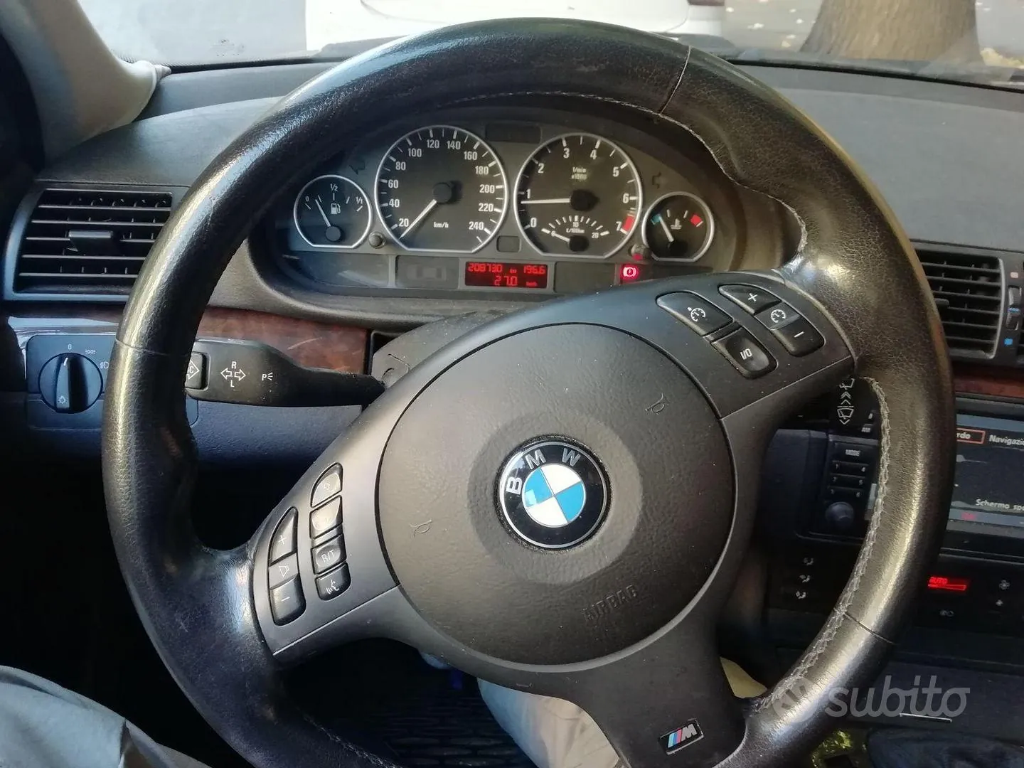 BMW 330Xi 2003 photo 3